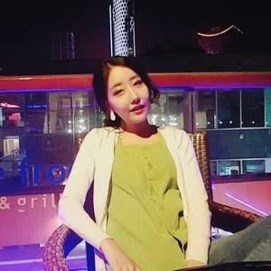 Meet your Posher, Hyunjung